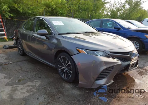 2020 Toyota Camry Se/Se Night Shade z USA, uszkodzony, nr VIN 4T1G11BK9LU005688